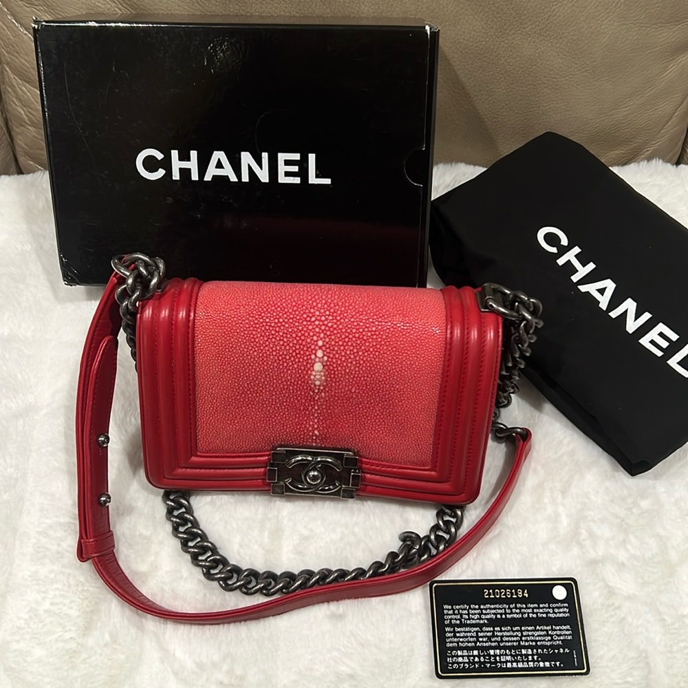 Authentic CHANEL LEBOY Stingray LAMBSKIN